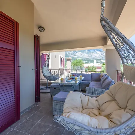 Villa Melina, 2' Drive To The Beach Karavados
