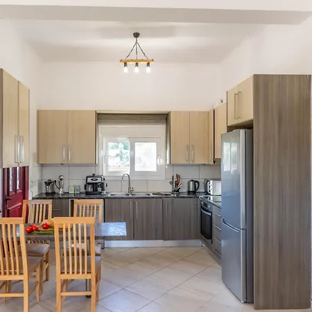 Melina, 2' Drive To The Beach Villa